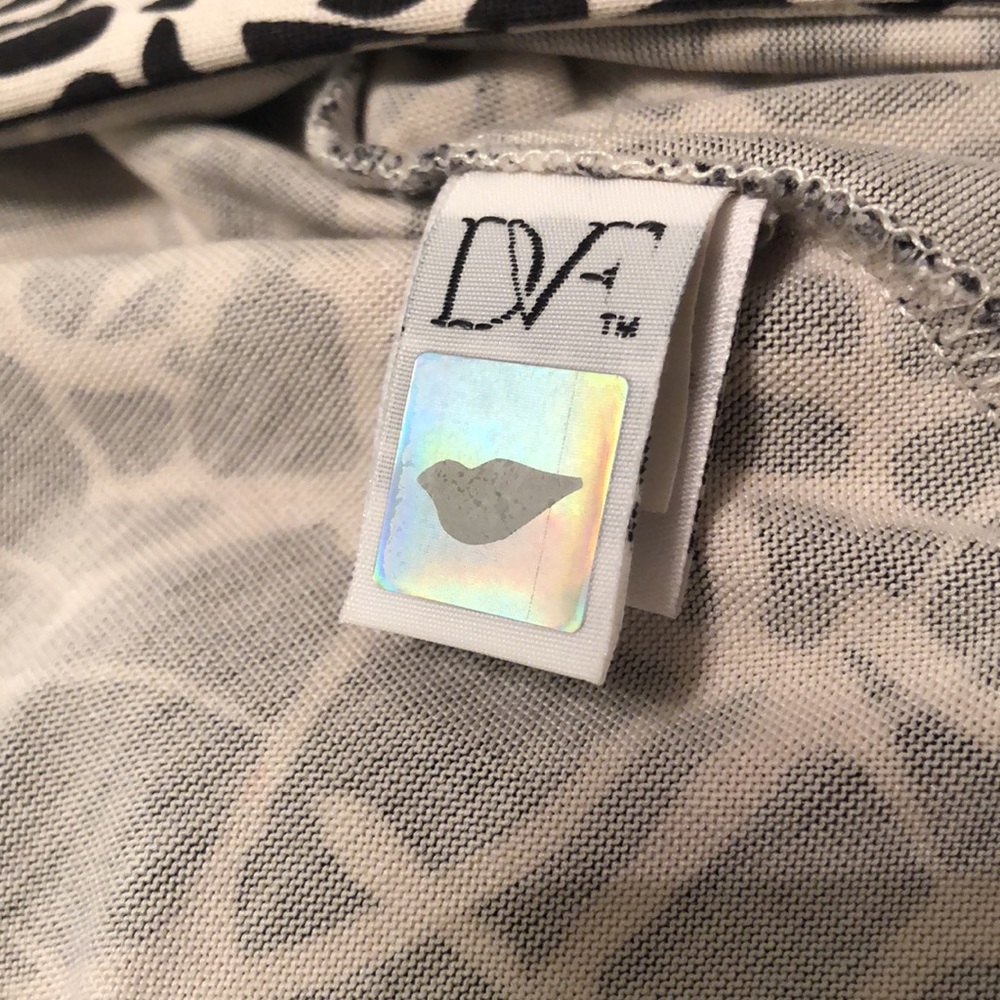 Dvf Wrap Dress - image 6